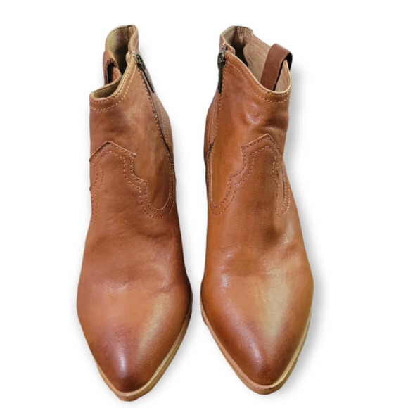 Frye Reina Ankle Bootie Cognac Genuine Leather Western 10 - Picture 6 of 9